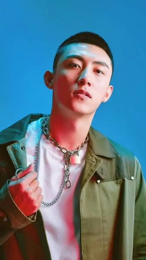 黄景瑜寸头造型