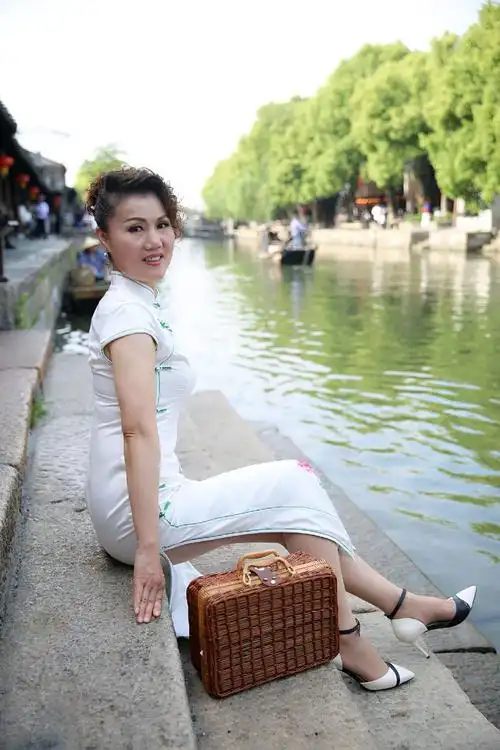 旗袍艳色水乡西塘.2018.4.22.