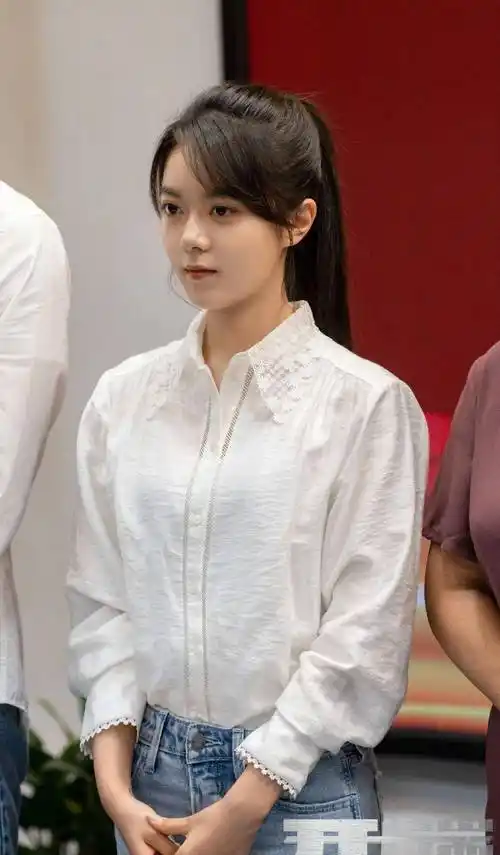 《开端》,《少年派》中国内地女演员身高165cm,体重48kgtop:赵今麦本