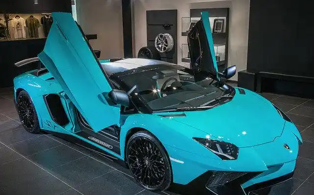全球限量版兰博基尼lp 750-4 superveloce