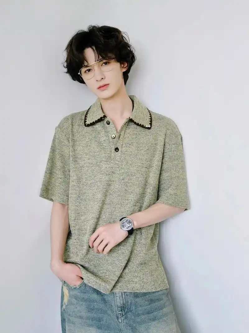 朱正廷 #朱正廷演唱会 今天签售会的主题只有两个字《羡慕》 - 抖音