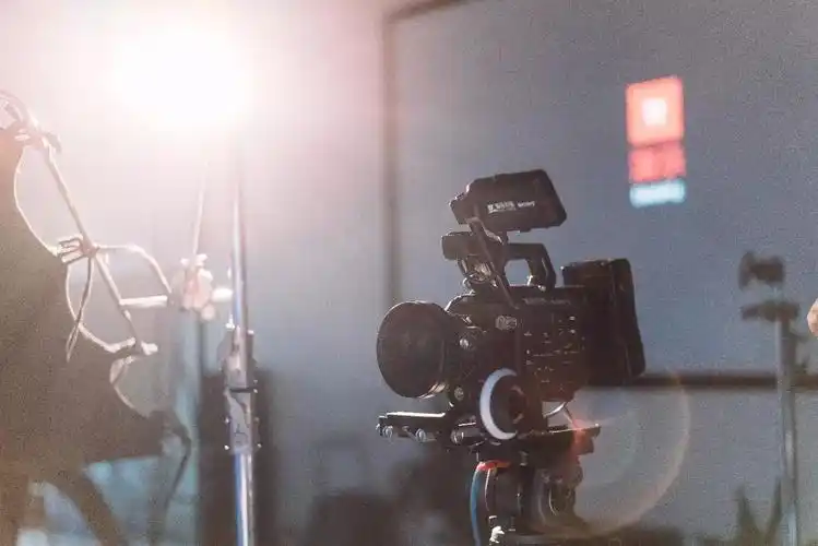 新片场学院短视频实训营摄影棚里的江湖人刀光剑影全在方寸之间