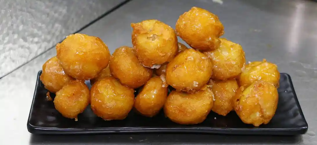 像脆皮香蕉不管炸什么都酥脆不回软今天给大家分享一个万能脆皮糊的