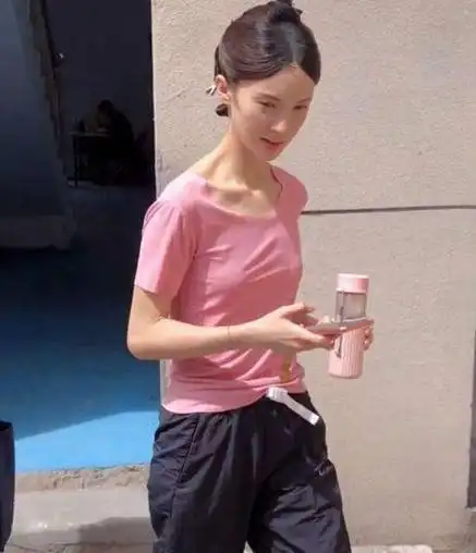 暴瘦到皮包骨的女明星,有的瘦到27公斤,有营养不良28岁就去世