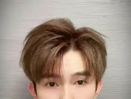 自然纹理感的微分碎盖就能轻松搞定 #男士发型 #微分碎盖@李阿壹