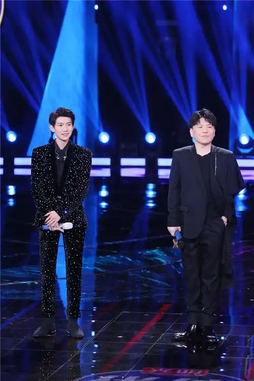 王源与常石磊挑战高难度歌曲