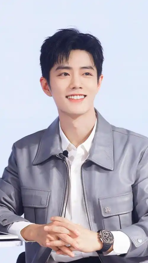 来感受一下直播镜头下的肖战的笑容壁纸小合集.