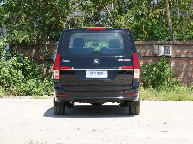 东风风行 菱智plus 2024款 1.5t 手动豪华型 7座