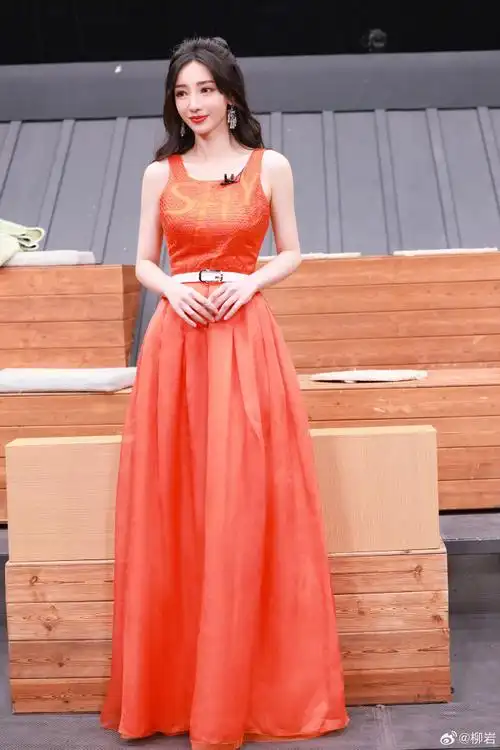 霖的《我是来揍你的》点燃舞台97 师姐@姜贞羽-aisling助阵张庭睿