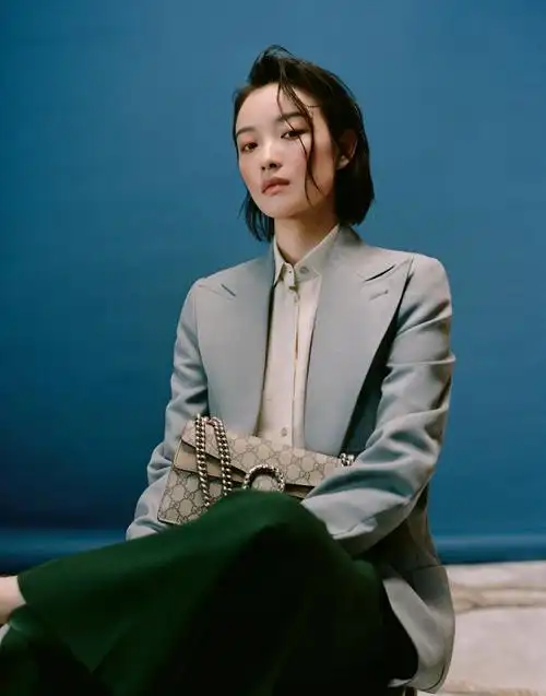 倪妮新造型"一酷到底",短发搭配all black搭配,好帅