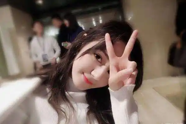 原创黄磊回应关注迪丽热巴熬夜教多多玩微博承认确实是很喜欢热巴