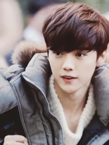 重返20岁鹿晗陈柏霖发型大pk暖男vs熟男