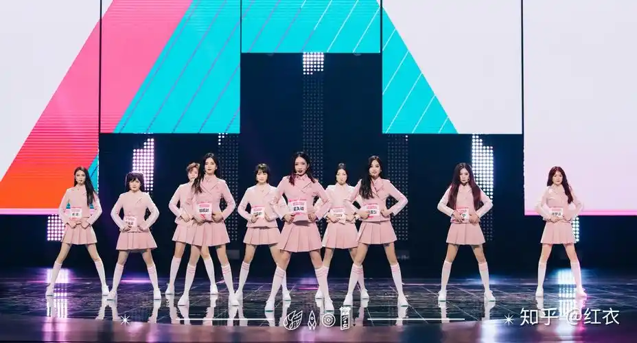 还记得小作精虞书欣么?《青春有你2》,《创造101》女团综艺爆火内幕