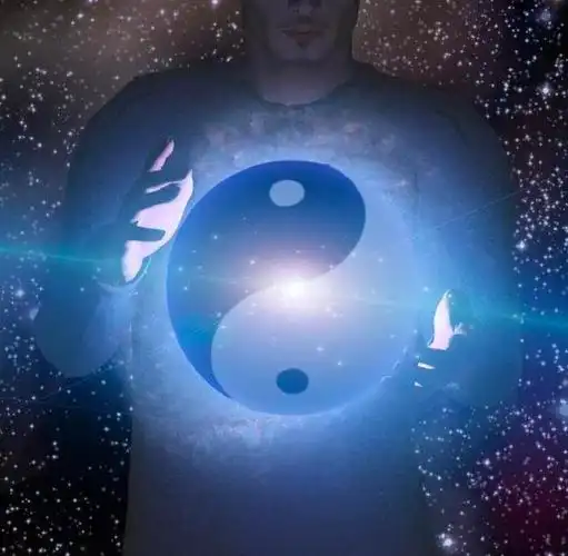 这个"一"可以理解为生成阴阳两仪的"太极",也可以理解为宇宙大爆炸的