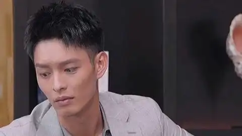 他在逆光中告白 醋王历腾上线 猫狗小孩的醋都不