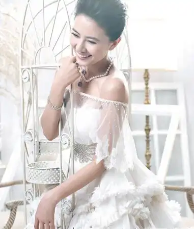 高圆圆婚纱发型图片,高圆圆婚纱照片欣赏,高圆圆婚纱照全套