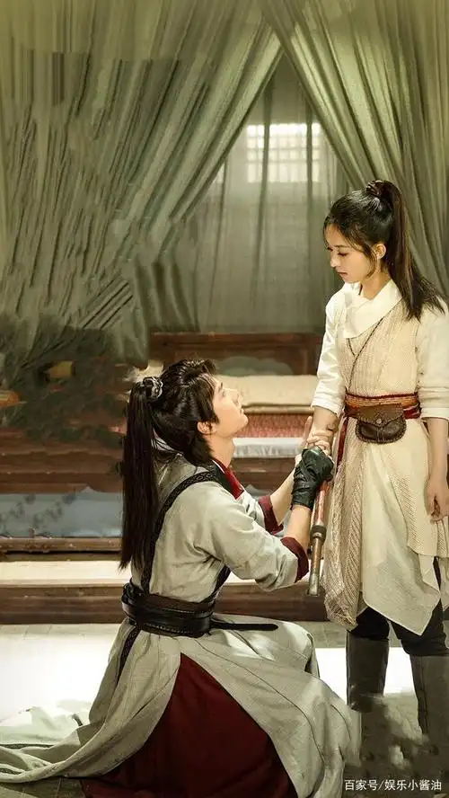 《有翡》赵丽颖王一博同框壁纸,这两人的cp太好磕了,郎才女貌啊