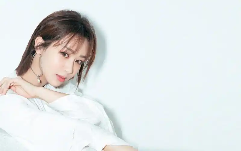 杨紫仙气性感写真图片桌面壁纸