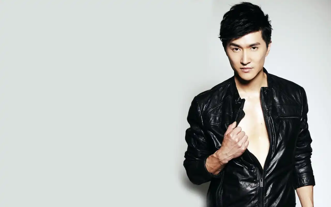 帅气陆昱霖高清写真桌面壁纸