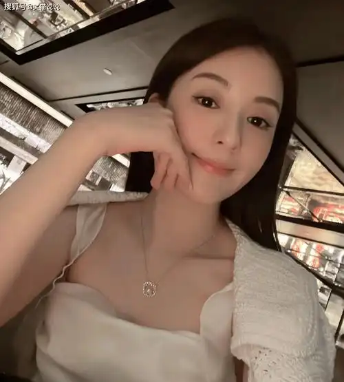 除此之外,也有网友评论表示方媛跟郭富城确实很般配,两人都长得很好看