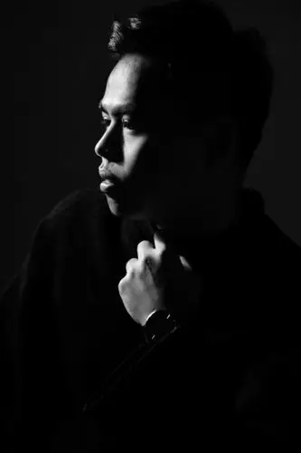 男生黑白肖像客片