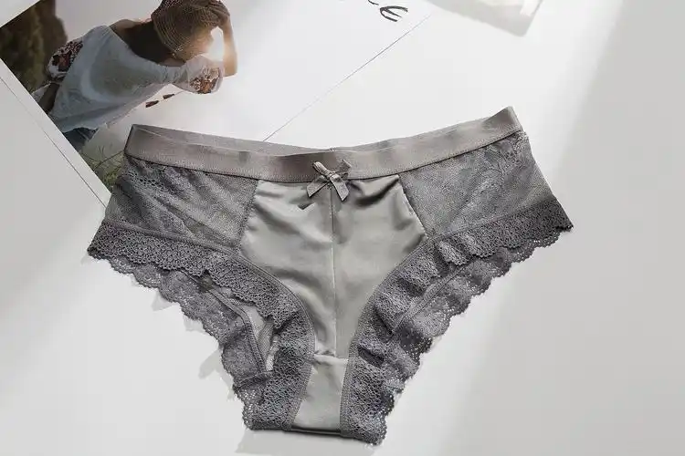 女士低腰蕾丝内裤拍摄