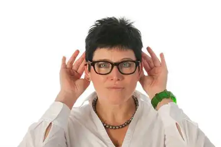 没有耳朵女人是没有耳朵照片