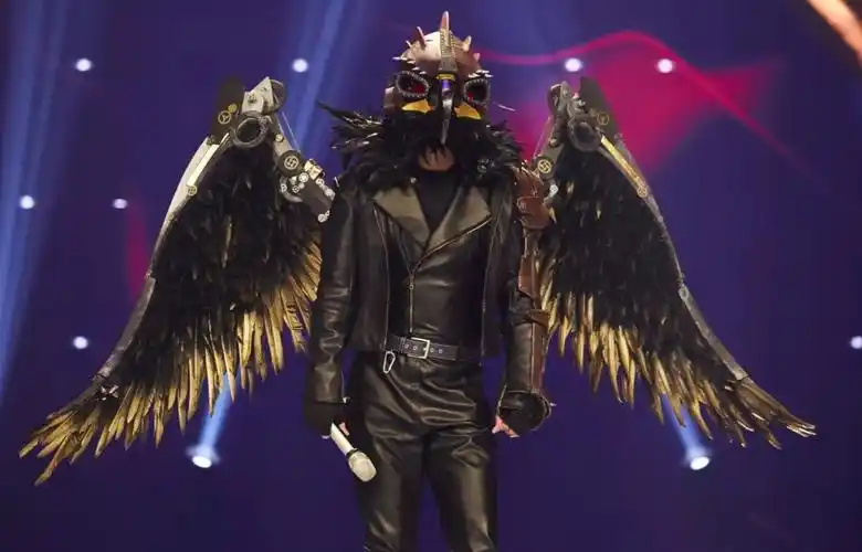 《蒙面唱将》那英揭面没悬念,迪玛希只来一期可惜了!_yeah