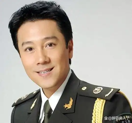 蔡国庆因为他演唱的《三百六十五个祝福》而声名远扬,可以说是谁都能