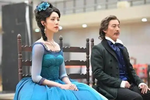 孙莉时隔12年复出拍吻戏!从这4点来看,她一直没放弃女主梦