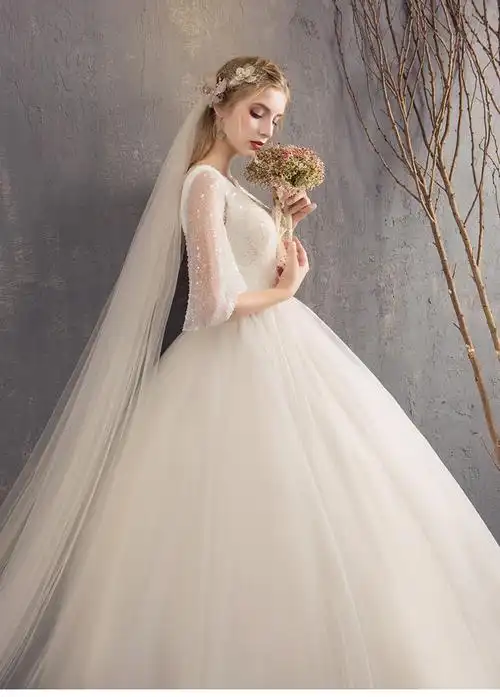 婚纱礼服拖尾长袖出租婚纱2020春秋新款优雅显瘦新娘白纱齐地公主抹胸