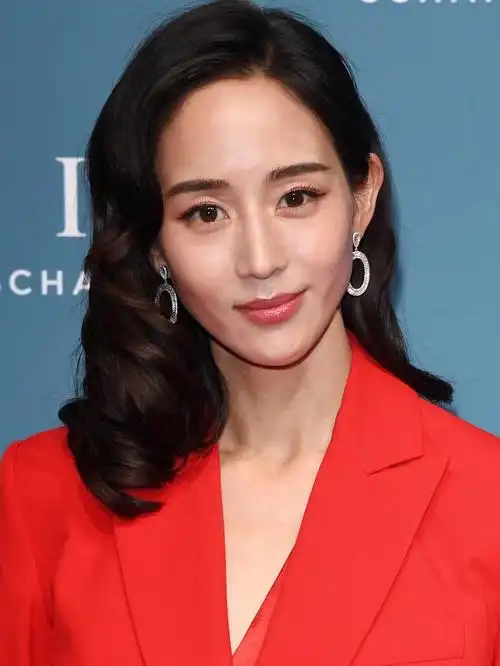 女明星怼脸拍生图2 - 简书