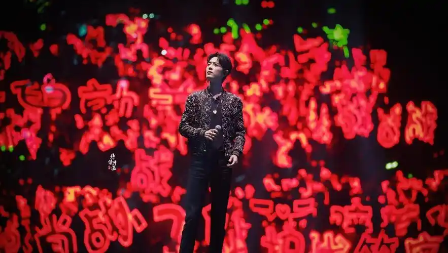 与肖战粉线下对刚?王一博粉已做好嘲讽标语,扬言她们也别想好过_陈情