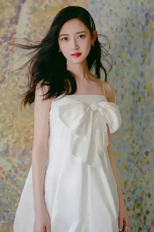 陈钰琪明星壁纸(39)_网易订阅