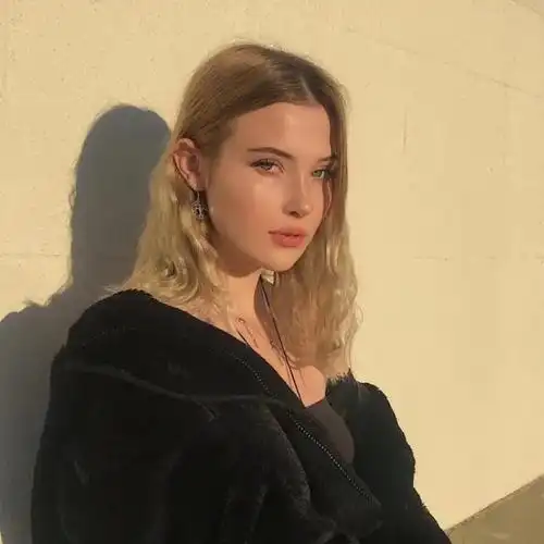 ins气质高级欧美女生头像