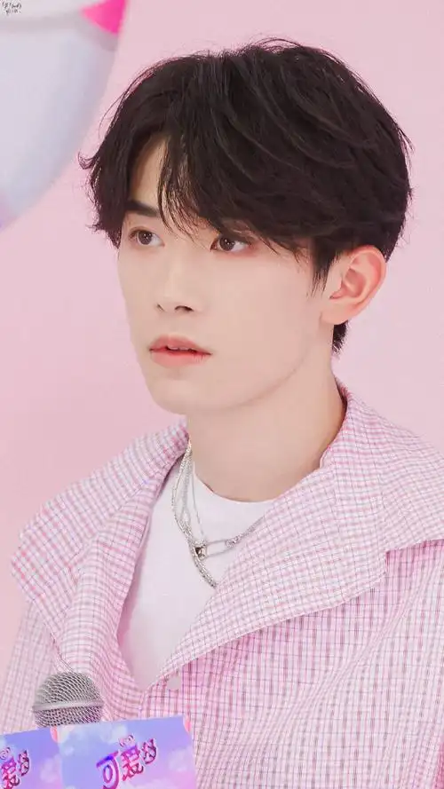 可爱多×易烊千玺. cr:壹烊浅浅 - 堆糖,美图壁纸兴趣社区