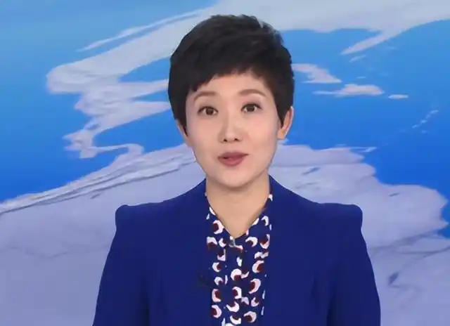 郑天亮:《东方时空》最小女主持,才华横溢,与《新闻联播》无缘