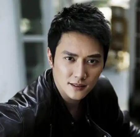 图冯绍峰年轻时照片大放送自曝百花影帝一夜裸奔