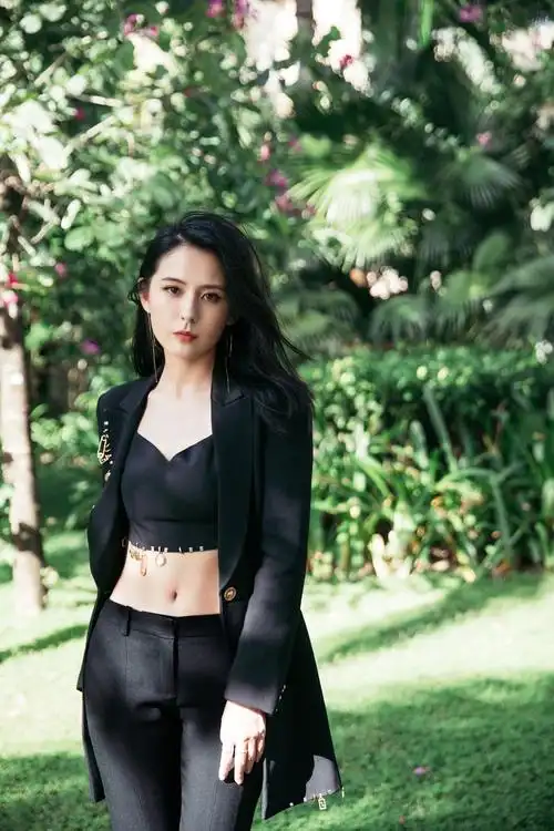 热依扎向网友道歉(热依扎回应迪丽热扎)