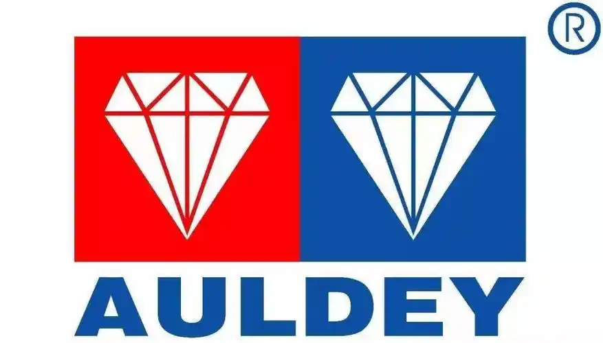 古驰gucci换logo了网友调侃睡姿换了