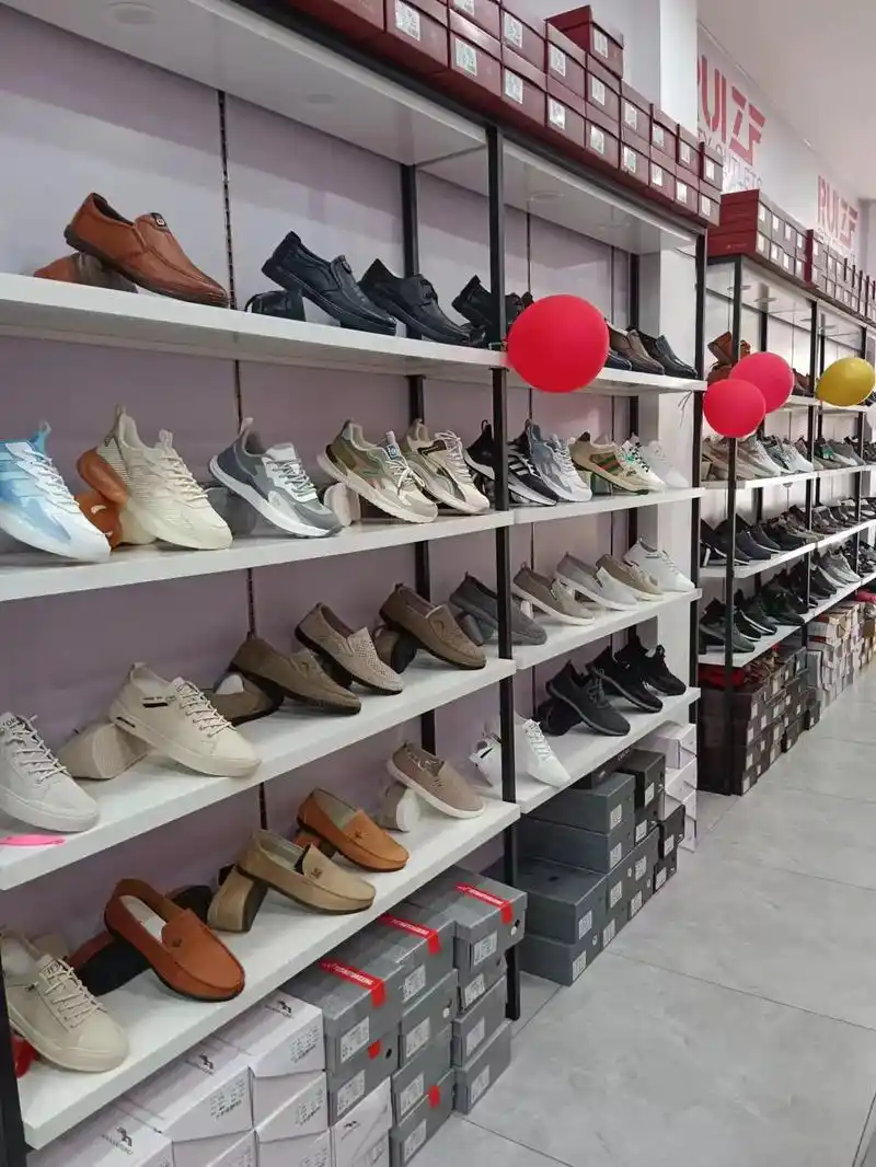 简易鞋架/鞋店鞋架.各种适合乡镇,县城摆放的鞋店鞋架黑色白色 - 抖音