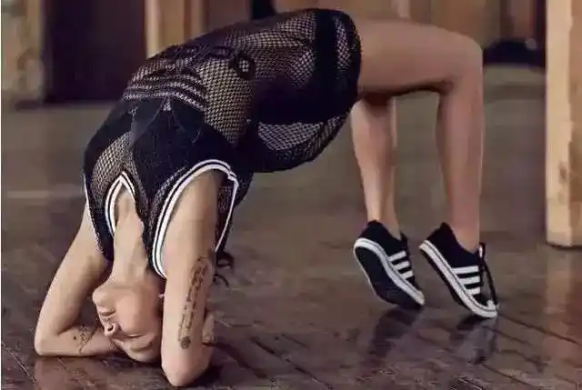 国民妖精李孝利:健身,隐居,性感,爱,生活最好的模样!