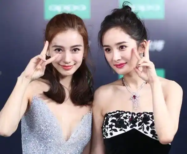 杨颖庆生显落寞,闺蜜杨幂祝福缺席,黄晓明女友还在同天秀出钻戒_腾讯