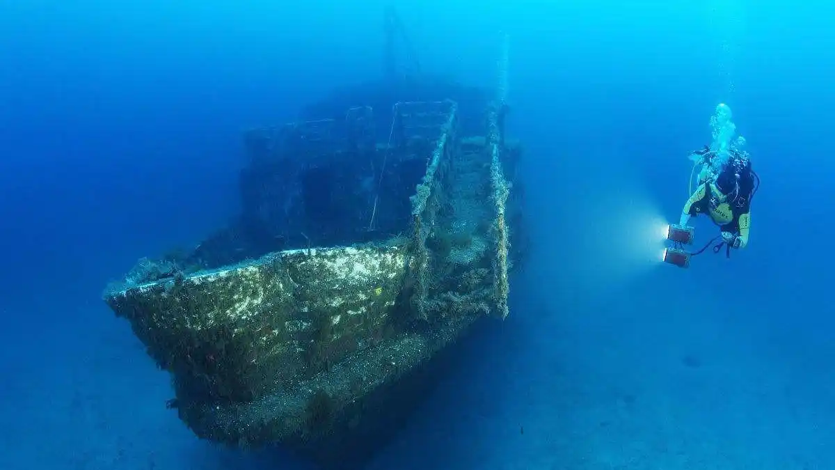 我国在南海发现一艘英国沉船,装满圆明园文物,英国:那是我们的