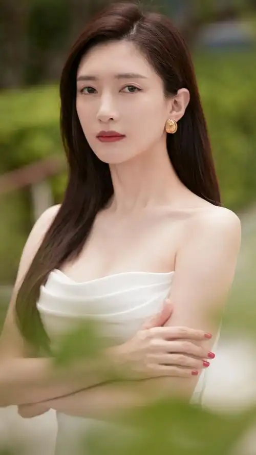 江疏影性感优雅写真手机壁纸