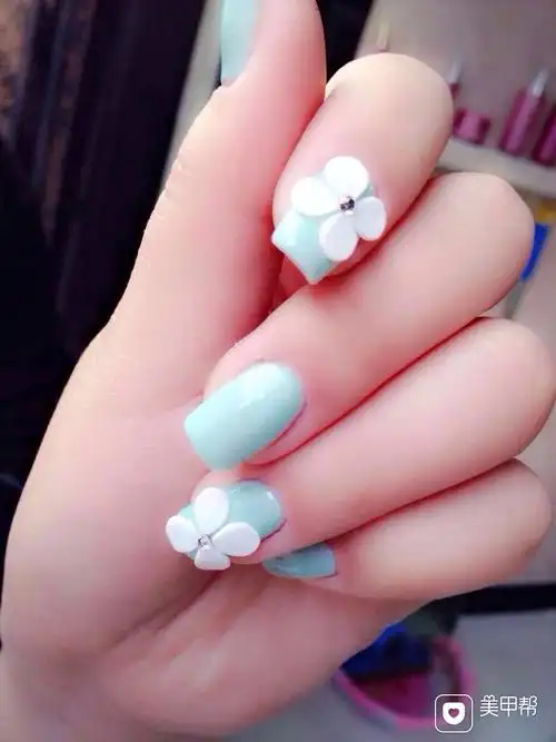 方圆形可爱绿小清新美甲图片