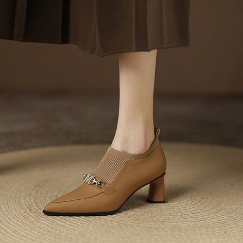 畏又轻奢定制潮流时尚春秋皮面单鞋女2022新款黑色软皮高跟鞋尖头深口