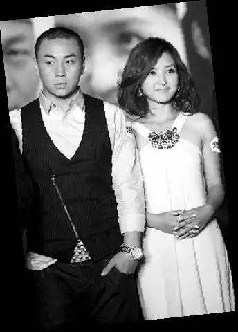 释小龙何洁恋情曝光