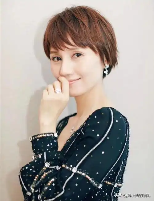 女人过了50岁该剪什么发型?