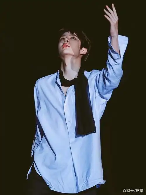 王一博的蒙眼舞真的是我心中top级别的!虽然出了意外但一点没影响